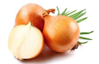 Der Verzehr von Zwiebeln hilft bei der Bekämpfung einer Prostatitis-Infektion.